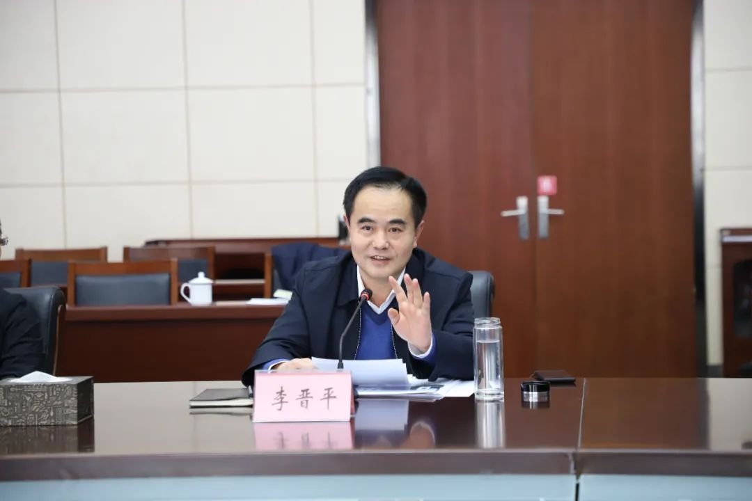 山西省政府副秘书长,综改示范区党工委书记,管委会主任李晋平在致辞中