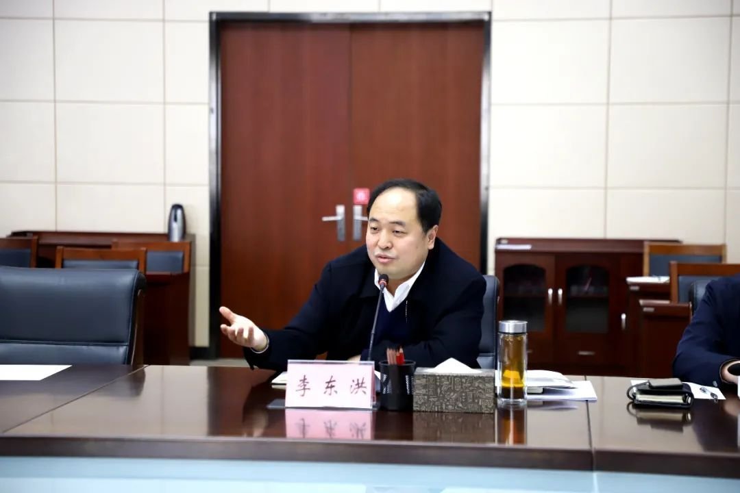 会议由综改示范区党工委副书记,管委会副主任李东洪主持,他对来到山西